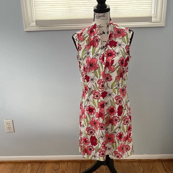 Tail Floral Sleeveless Golf Dress with Shorts - Picture 2 of 5